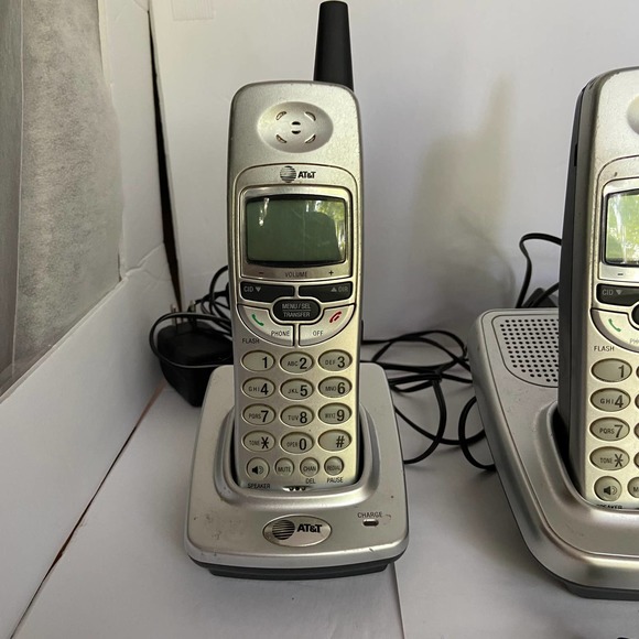 AT&T E2728B Telephone Digital Answering System 2.4GHz Caller ID/Waiting Tested - Picture 2 of 9